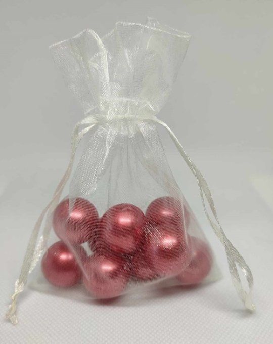 9 perles de bain ronde parfum fraise dans un sachet organza